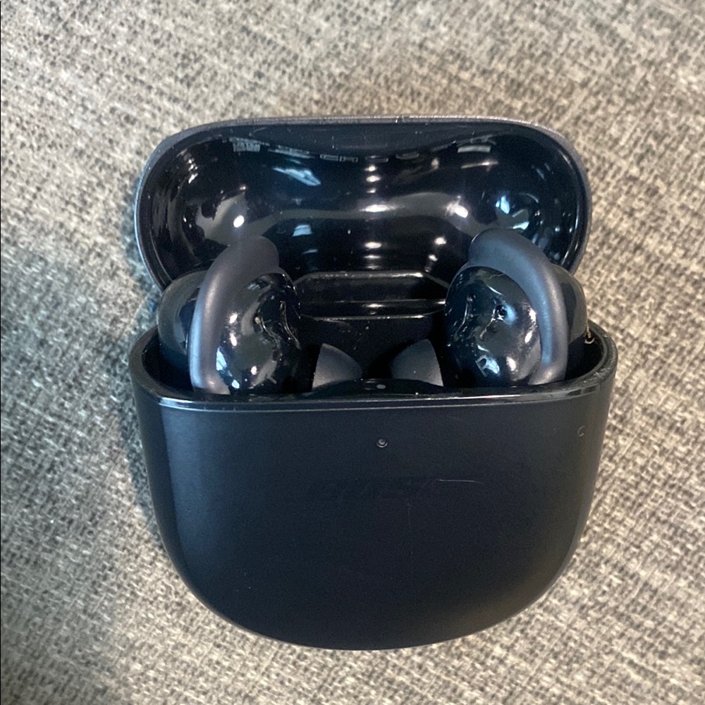 Bose Black Wireless Earbuds with Case